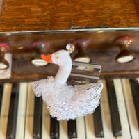 Nicoブローチ　スワン