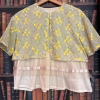 ミモザ刺繍　ボレロみたいなプルオーバー