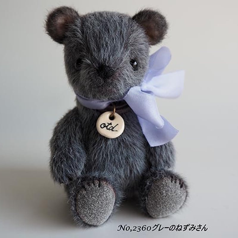 otd Karen bear / グレーのねずみさん | AMULET