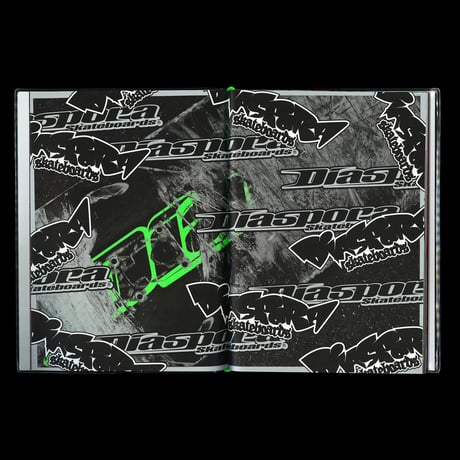 MAZE BOOK - GUCCIMAZE