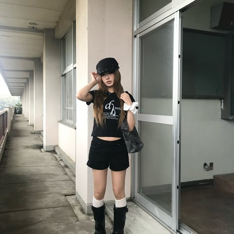 dd cross logo cropped tee