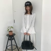 tag frill dot button tops