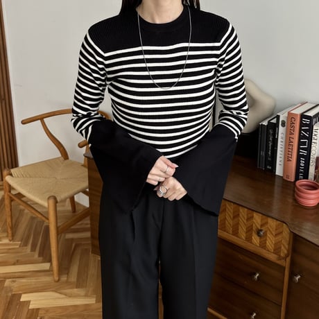 flare sleeve compact border knit