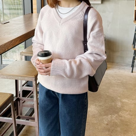 daily V neck knit