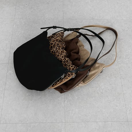 【SAMPLE SALE】one handle gather shoulder bag_suede