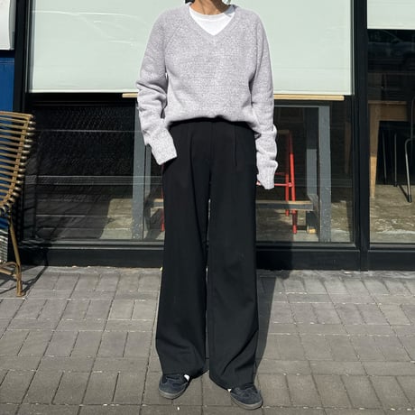 daily V neck knit