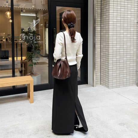 【SAMPLE SALE】narrow back slit skirt