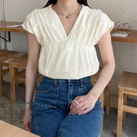 shirring design blouse