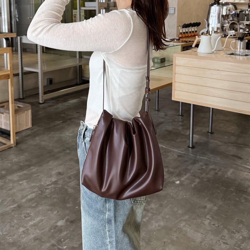 美品　ロンシャン　ハンドバッグ　茶　ホーボー　ギャザー　ワンショルダー　T2 美品 ロンシャン ハンドバッグ 茶 ホーボー ギャザー ワン