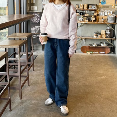 daily V neck knit