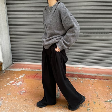 shoulder slit loose knit