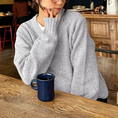 daily V neck knit