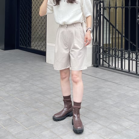 high-waist tuck half pants