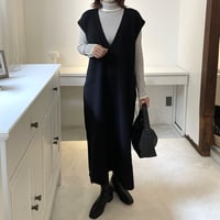 deep V neck knit one-piece