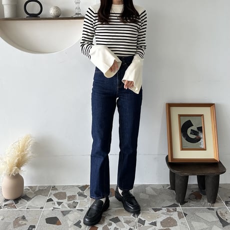 flare sleeve compact border knit