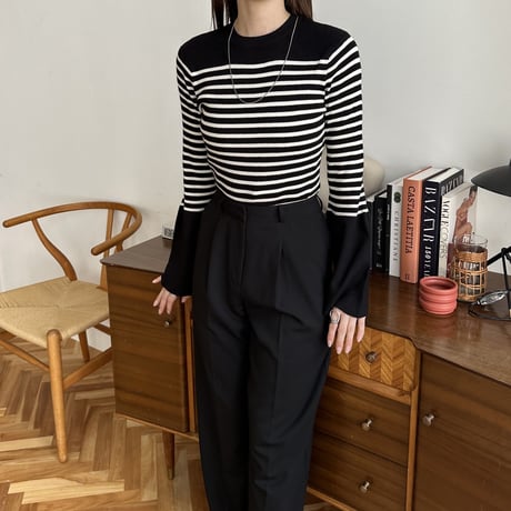 flare sleeve compact border knit