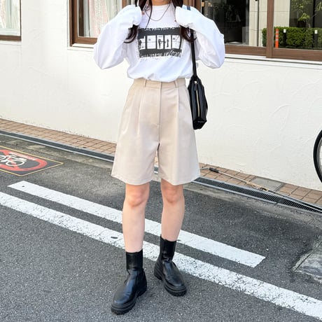 high-waist tuck half pants