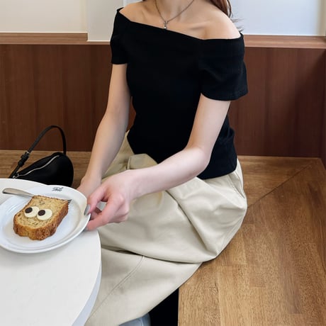 【SAMPLE SALE】2way off shoulder cut sew