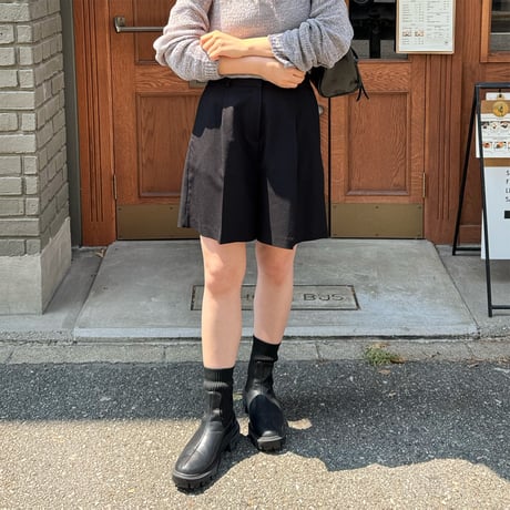 【SAMPLE SALE】high-waist tuck short pants