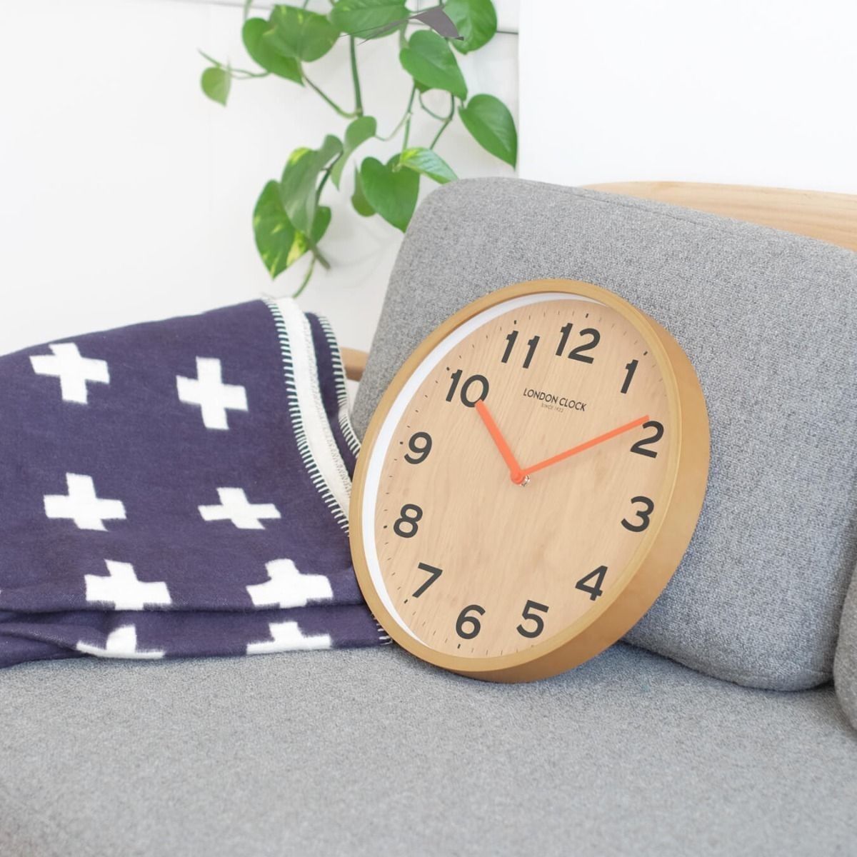 ロンドンクロック◆LONDON CLOCK 1229◆ユニークな壁掛け時計(ウッドブラウン)◆UNIQUE WALL CLOCK - WOOD  BROWN