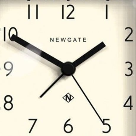 ニューゲート◆Newgate CUBI410GGY◆ 立方体 目覚まし時計 (白)◆Cubic Gravity