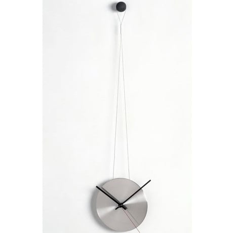デュオ デザイン◆Duo Design◆Strop Clock◆黒いノブから垂れ下がった壁掛け時計◆エミエル・ヴェッセン