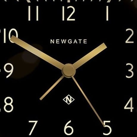 ニューゲート◆Newgate CUBI408GGY◆ 立方体 目覚まし時計 (黒)◆Cubic Gravity