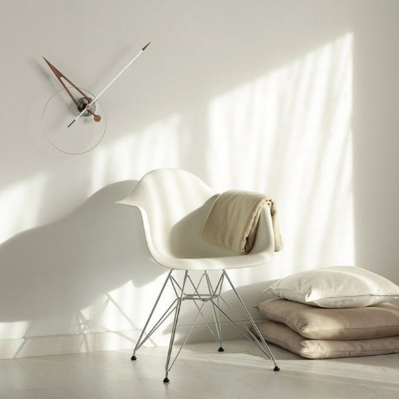 ノモン/NOMON◇Cris Clock◇クルミの矢印と白いグラスファイバー針