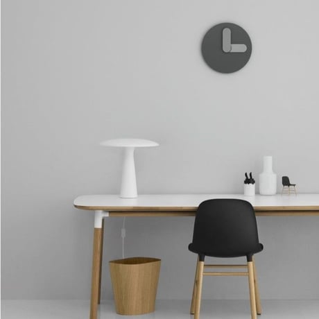 ノーマンコペンハーゲン◆NORMANN COPENHAGEN◆シンプル掛け時計(グレー)◆ジョナス・ワーゲル