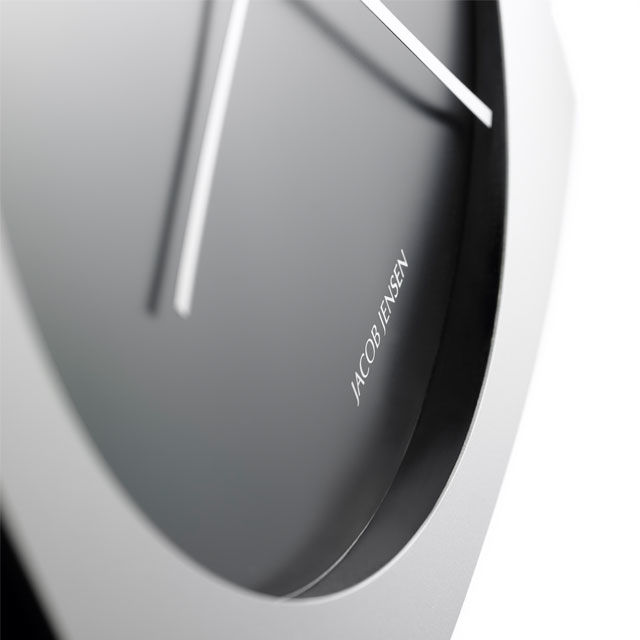 ジェイコブ・ジェンセン◇JACOB JENSEN 318◇ミニマル壁掛け時計  
