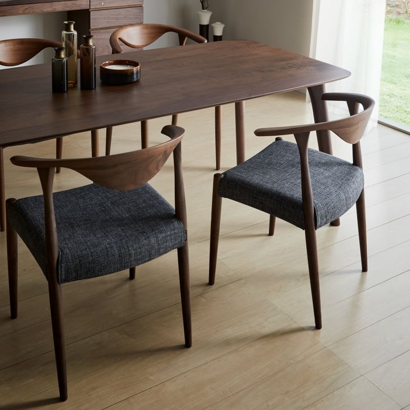 カシワ　ダイニングチェア CHIC ARM CHAIR｜柏木工｜コンフォートQ｜阪急百貨店の