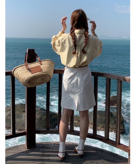 white middle skirt