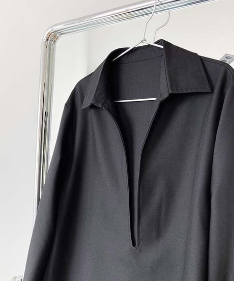 [OUTLET]deep neck pullover/2color