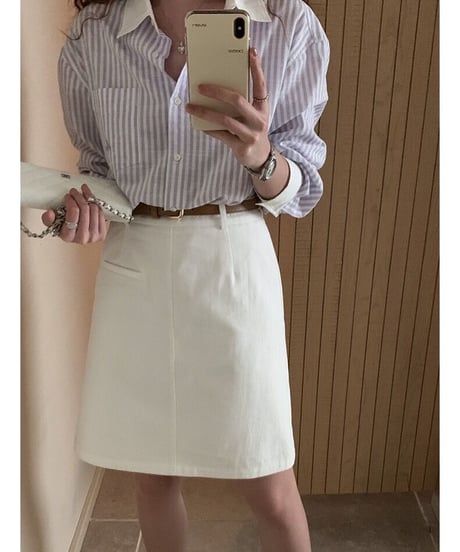 white middle skirt