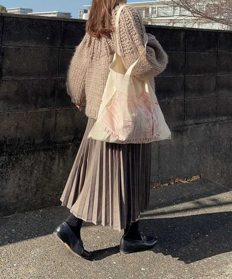 check accordion skirt