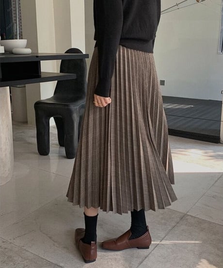 check accordion skirt