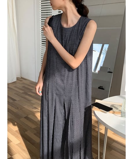 check  box  pleats OP