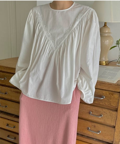 embroidery blouse