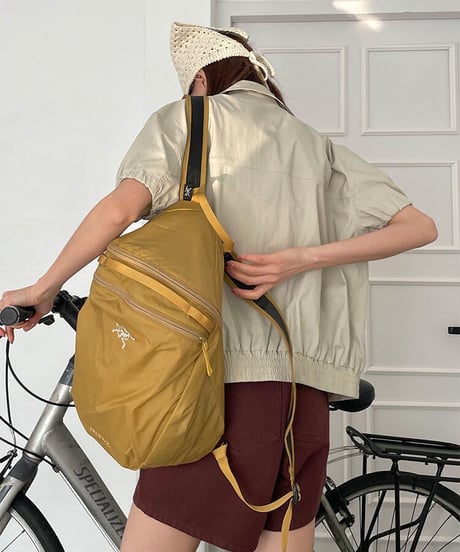 half sleeve blouson/2color