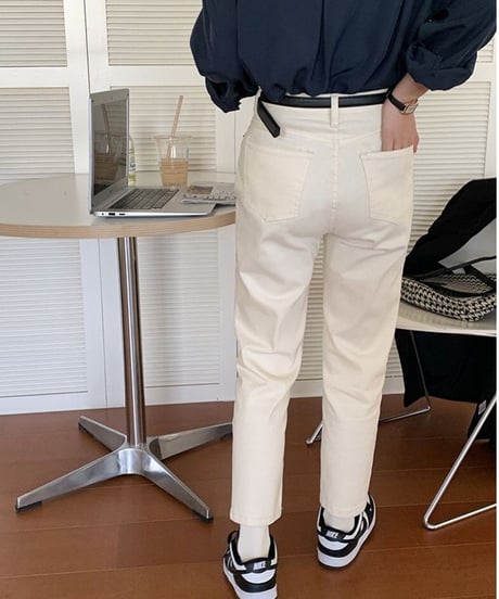 highrise cropped white denim
