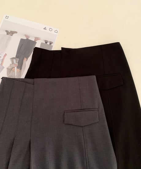asymmetry design skirt/2color
