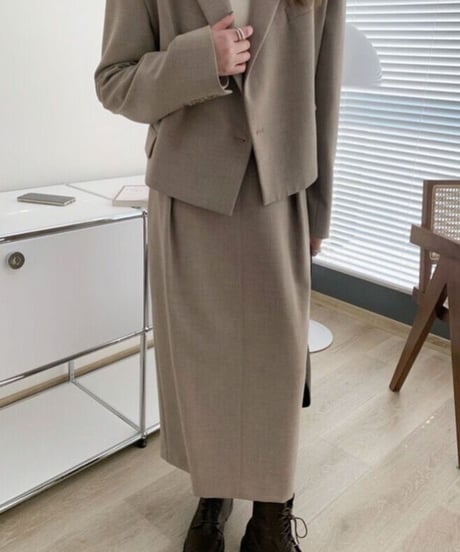 suit set up/skirt