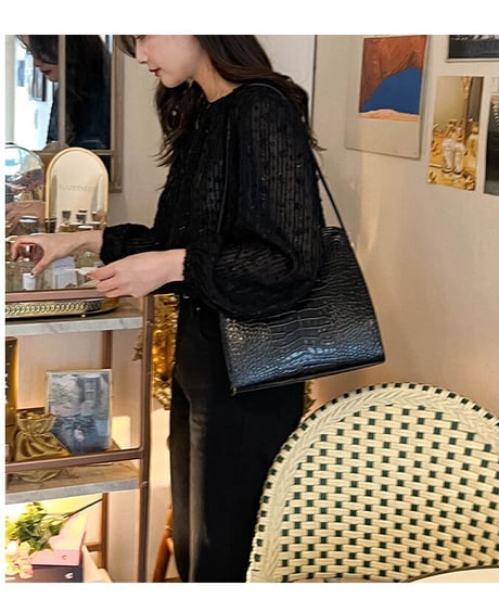 glossy lace blouse/2color
