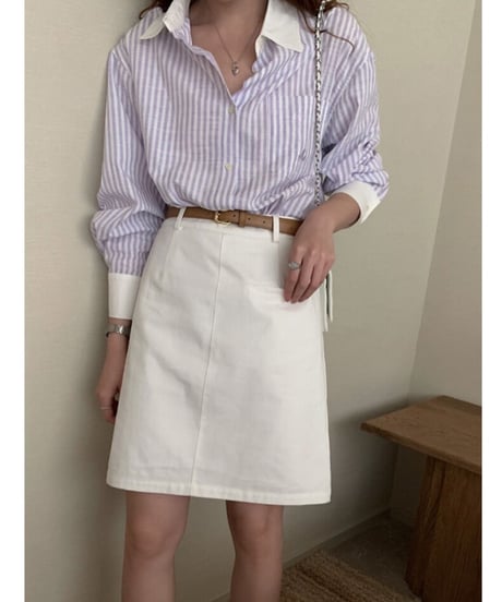 white middle skirt