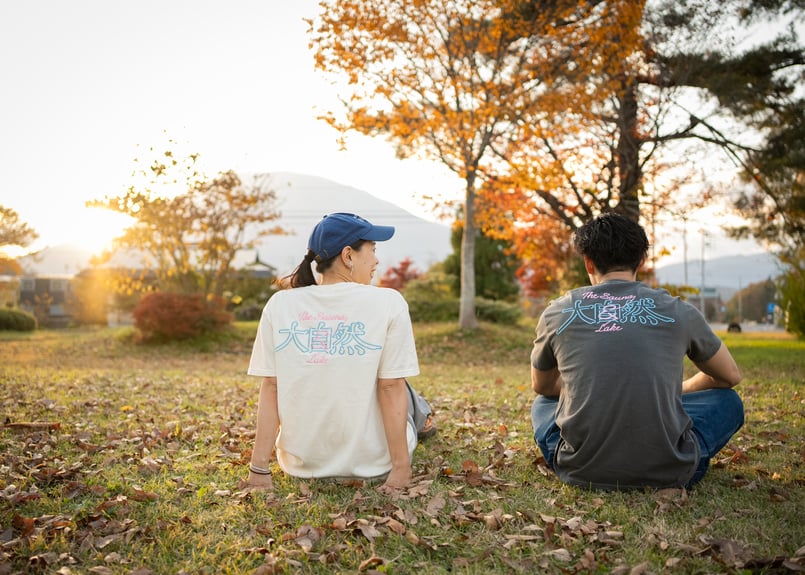 2025【KougoNewyork × The Sauna】大自然刺繍Tシャツ | The S