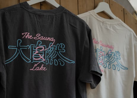2025【KougoNewyork × The Sauna】大自然刺繍Tシャツ