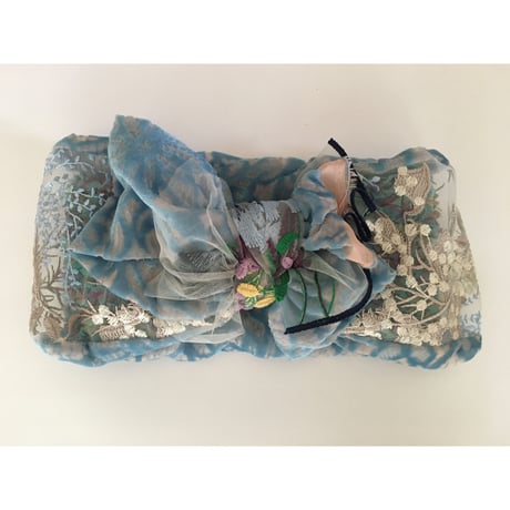 【一点物】Botanical motif embroidery/Blue