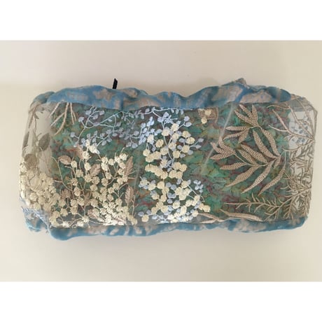 【一点物】Botanical motif embroidery/Blue