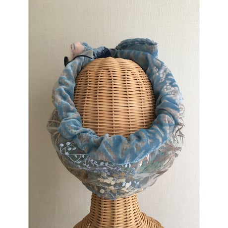 【一点物】Botanical motif embroidery/Blue