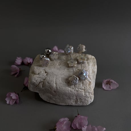 〈suzuran〉natural flower pearl × glass stone